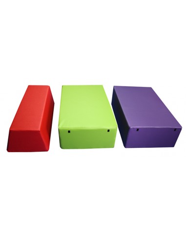 Plinton desmontable piramidal de espuma -tres piezas- 100x60x90cm