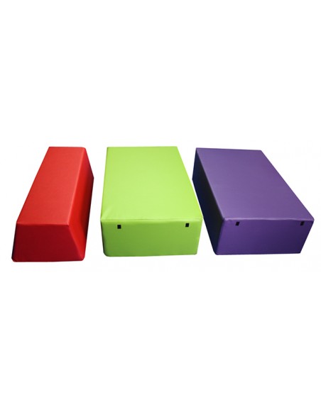 Plinton desmontable piramidal de espuma -tres piezas- 100x60x90cm
