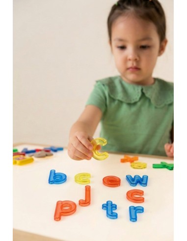 Letras minúsculas traslucidas